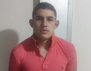 Ladrão é preso de cueca após invadir loja de shopping em Parauapebas